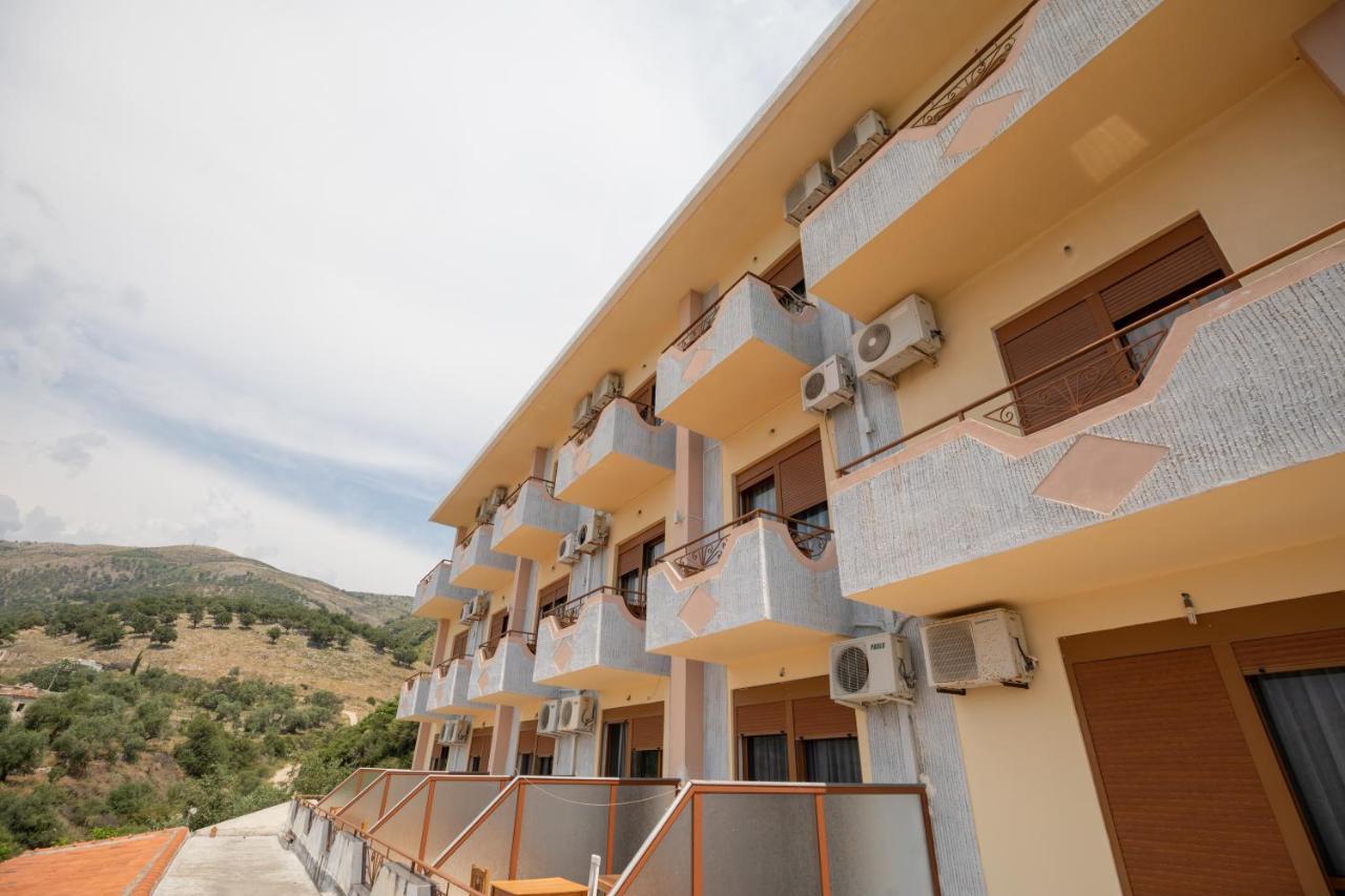 Hotel Panorama Himarë Exteriér fotografie